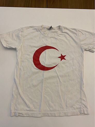 Diğer Ay yıldızlı tshırt????????????