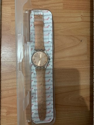 Swatch pembe simli kol saati