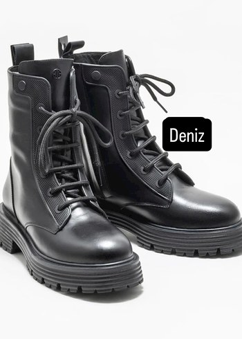 Deri Siyah Bağcıklı Goth Kadın Bot
