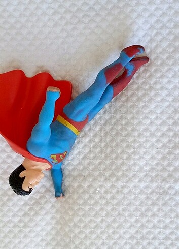Esnek şekil alabilen Superman oyuncak - Görsel 4