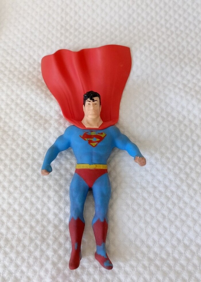 Esnek şekil alabilen Superman oyuncak - Görsel 2