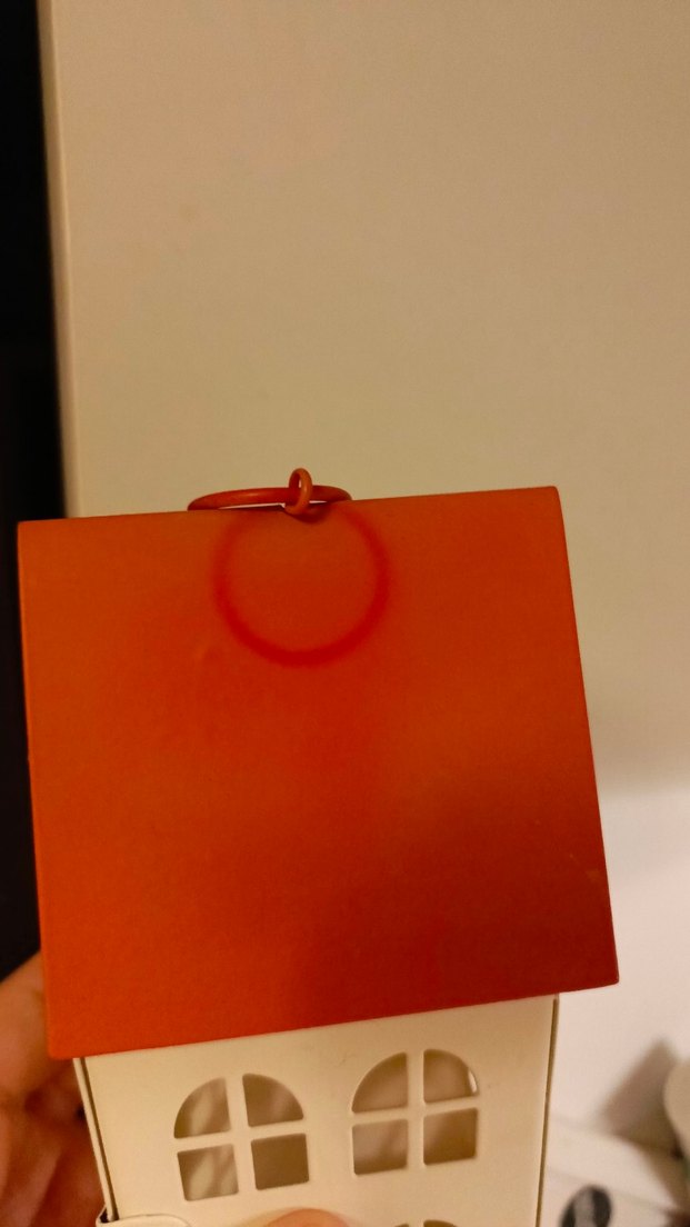 Kırmızı Çatılı Beyaz Ev Şeklinde metal Mumluk - Görsel 5