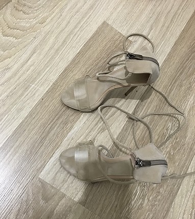 Pelinin Ayakkabıları İnce Topuk İnce Bantlı Ayakkabı