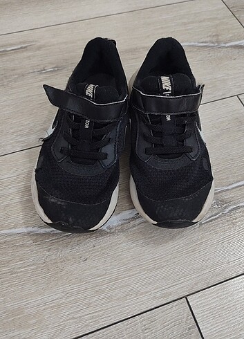 28 Beden Nike ayakkabı