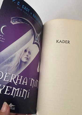 Beden Renk Kader - P.C. Cast & Kristin Cast