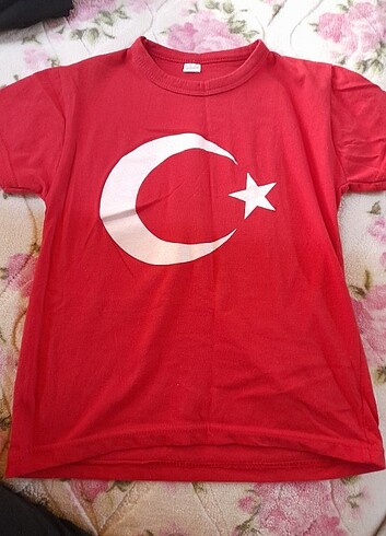 7 Yaş Beden kırmızı Renk Bayrak Atatürk tişört 