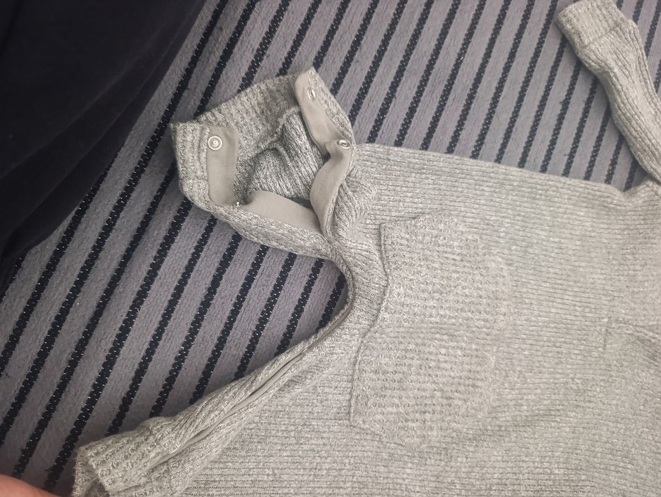 Gri Örgü Kapüşonlu Bebek Tulumu - Görsel 2