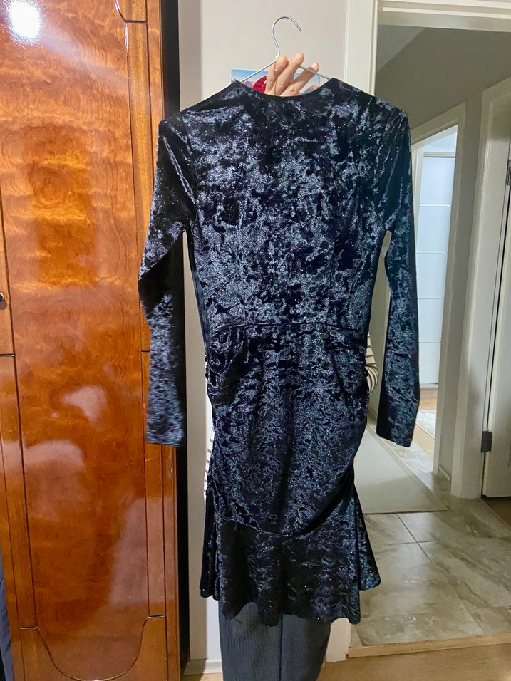 Siyah V Yaka Abiye Elbise - Görsel 2