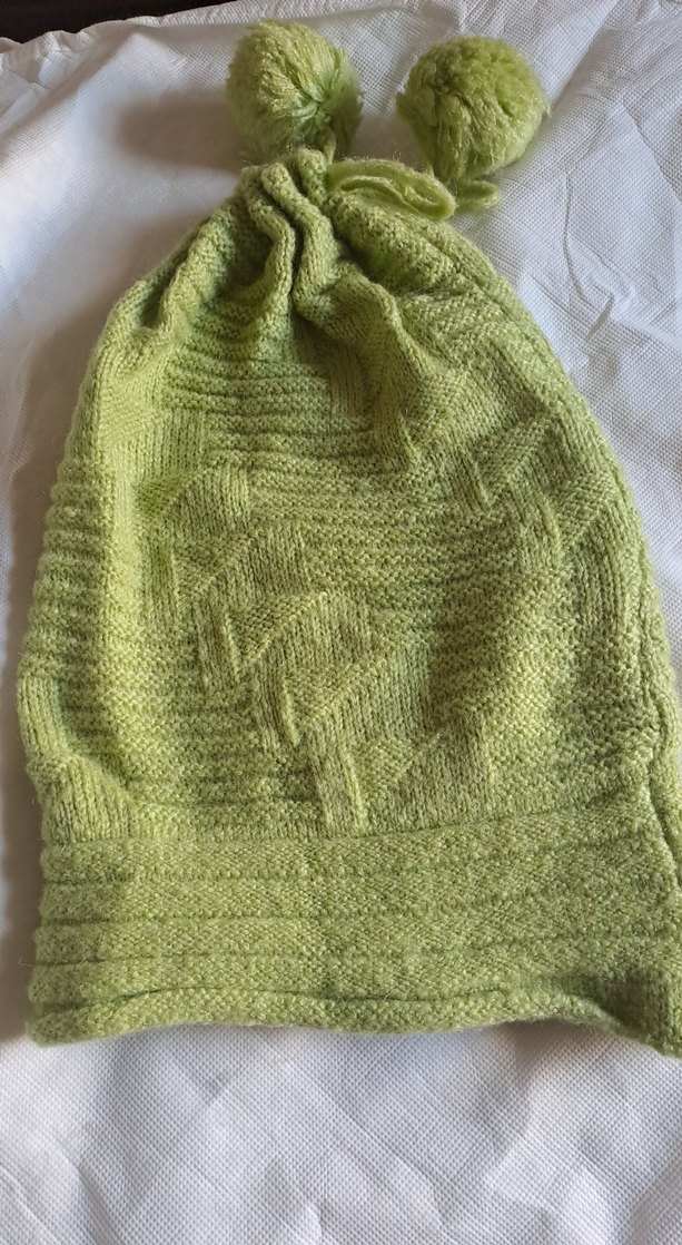 Örgü Yeşil Bere ve Boyunluk.Degişik şekillerde kullanılabilir - Görsel 2