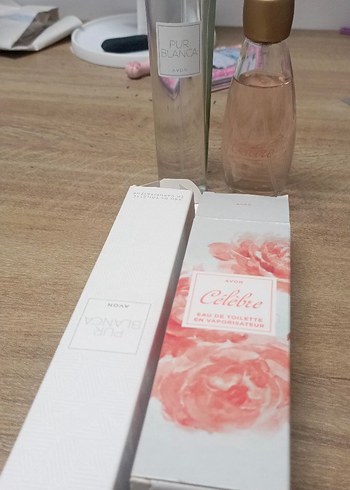 Avon Pur Blanca ve Célébre Kadın Parfüm Seti - Görsel 3