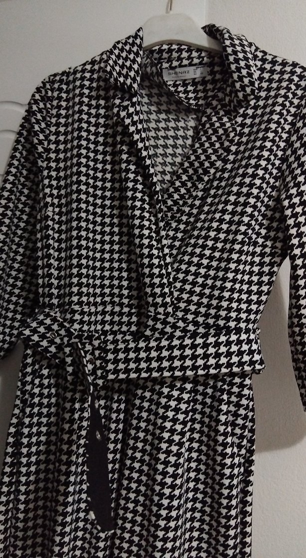 Kemerli Siyah Beyaz Desenli Uzun Tulum - Görsel 2