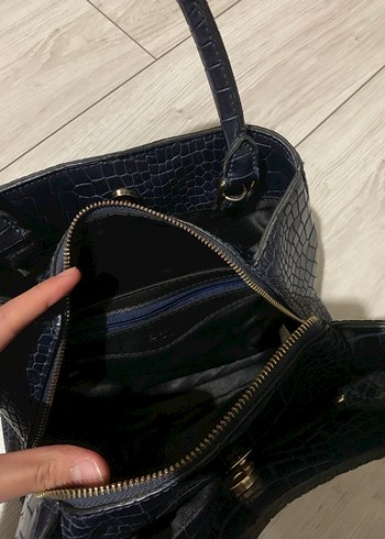 Kroko Desenli Siyah Deri Kadın Çanta - Görsel 9