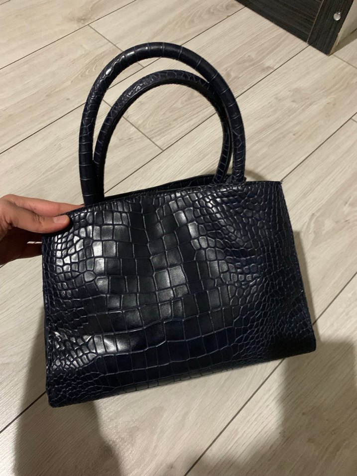 Kroko Desenli Siyah Deri Kadın Çanta - Görsel 3