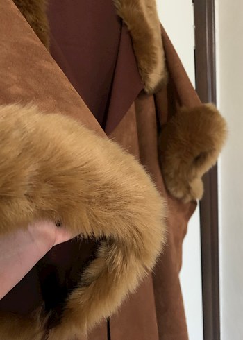 Kahverengi Süet Uzun Kürklü Kadın Paltosu - Görsel 3