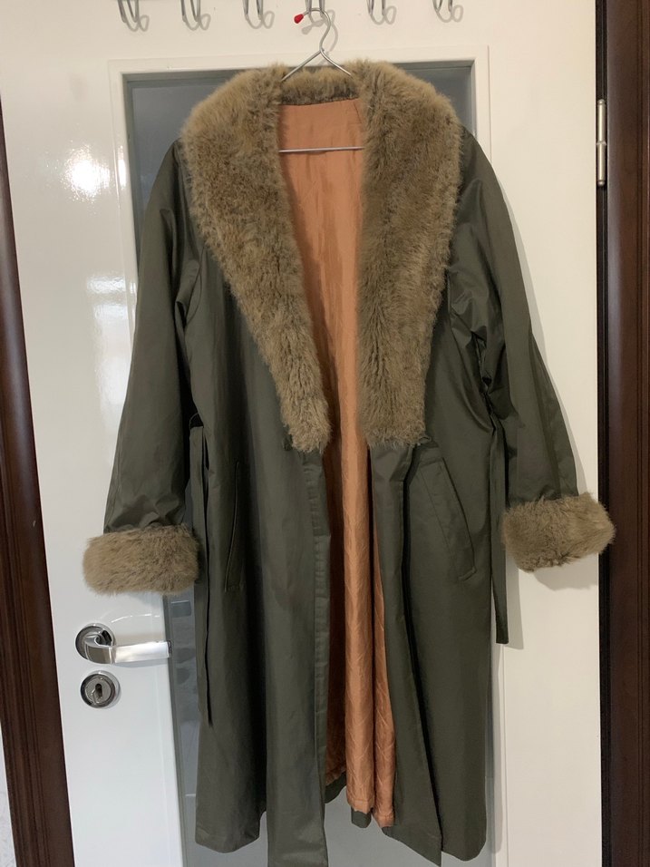 Kahverengi Peluş Detaylı Uzun Kadın Kaban - Görsel 4