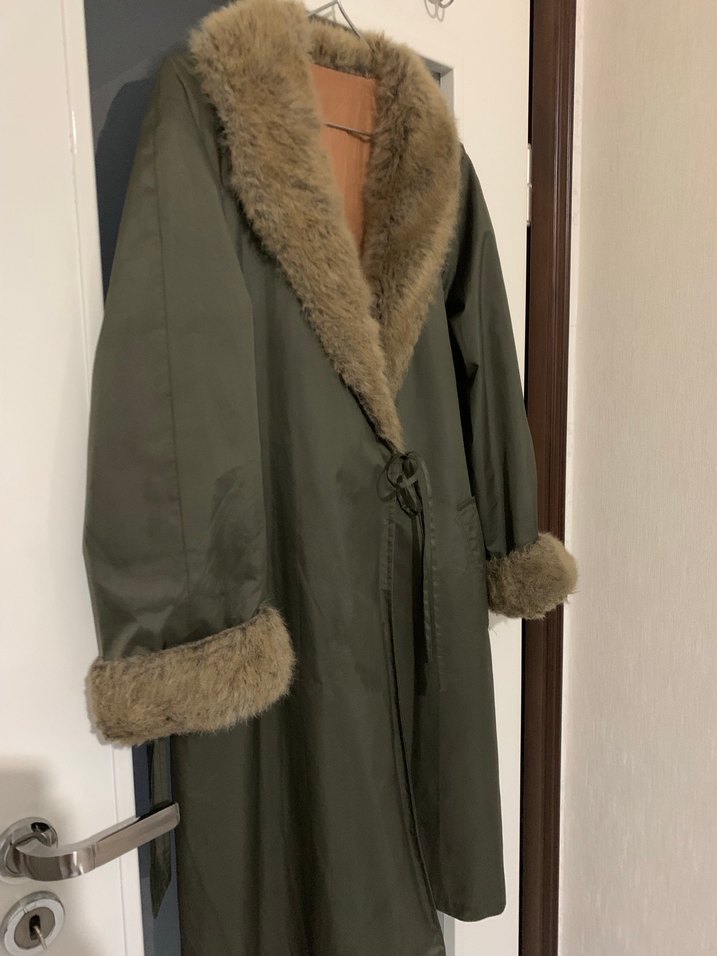 Kahverengi Peluş Detaylı Uzun Kadın Kaban - Görsel 2