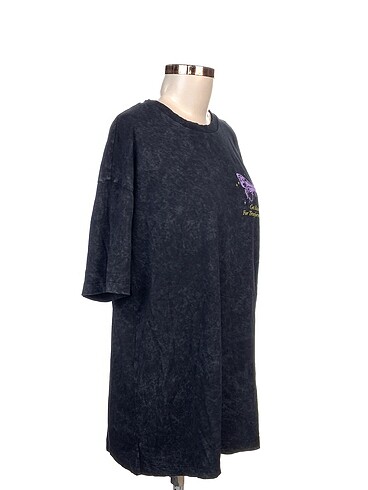 LC Waikiki LC Waikiki T-shirt %70 İndirimli.