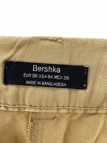 36 Beden çeşitli Renk Bershka Jean / Kot %70 İndirimli.