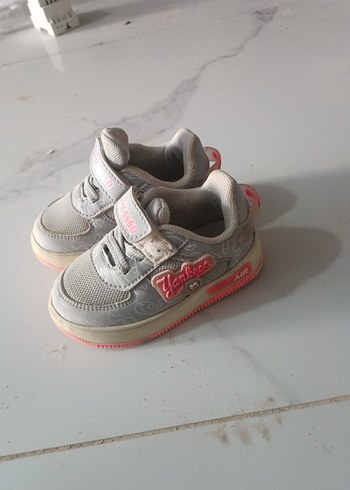 23 Beden Kız Çocuk Gri Bağcıksız Sneakers