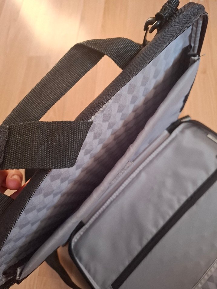 Kadın Siyah Yılan Desenli Laptop Çantası - Görsel 5