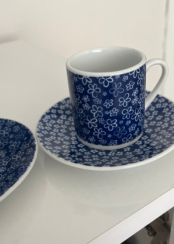 Beden Lacivert Çiçek Desenli İki Kahve Fincanı