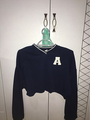 H&M Sweatshirt????