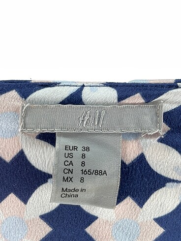 38 Beden çeşitli Renk H&M Kısa Elbise %70 İndirimli.