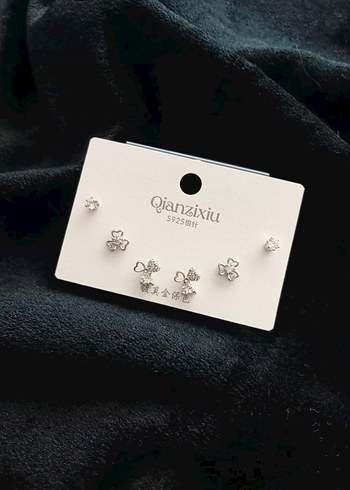 Qianzixiu Mini Beyaz Sıralı 6lı Küpe Seti