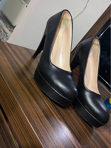 Zara Siyah platform topuklu ayakkabı