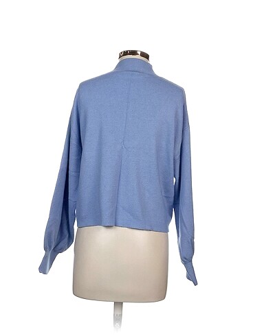 l Beden Bershka Bluz %70 İndirimli.