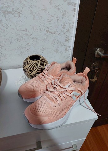 Pembe Bağcıklı Kadın Spor Ayakkabı