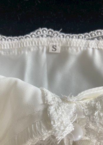 Dantel Detaylı Beyaz Saten Büstiyer - Görsel 3