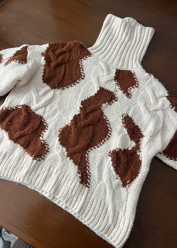 Bohem Tarz Kahverengi Nakışlı Boğazlı Kazak - Görsel 2