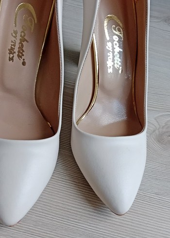 Beyaz Bağcıklı Stiletto Topuklu Kadın Ayakkabı - Görsel 2