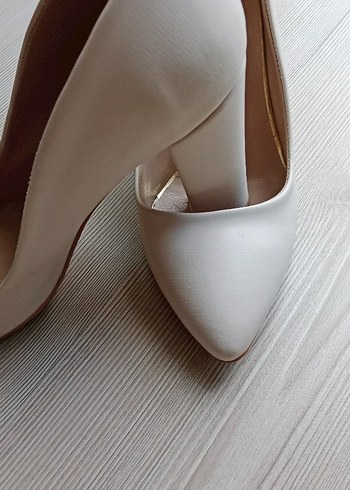 Beyaz Bağcıklı Stiletto Topuklu Kadın Ayakkabı - Görsel 5