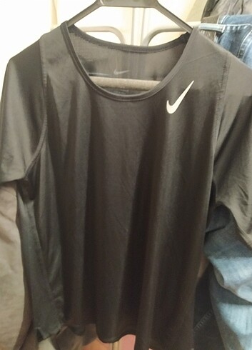 Orijinal Nike spor t-shirt 