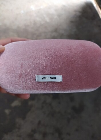 Miu miu gözlük kutusu 