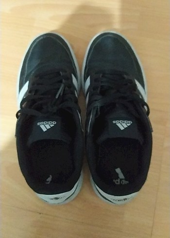 40 Beden siyah Renk Adidas orj Spor Ayakkabı