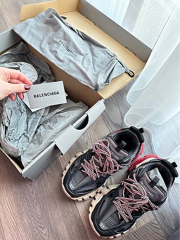 Balenciaga track orijinal 37 no ayakkabı