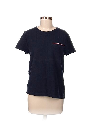 Tommy Hilfiger T-shirt %70 İndirimli.