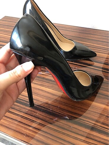 Zara Topuklu ayakkabı stiletto rugan