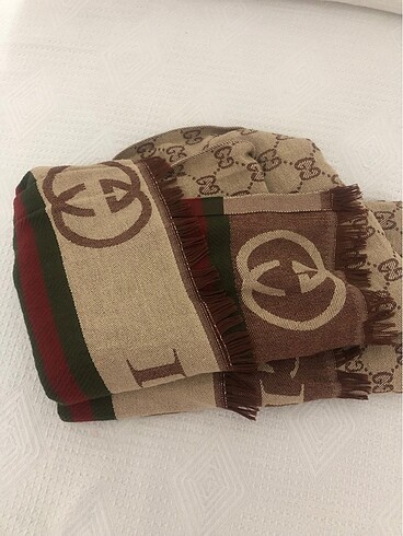 Gucci şal
