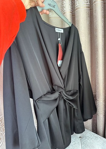 Gri V Yaka Drapeli Kadın Bluz