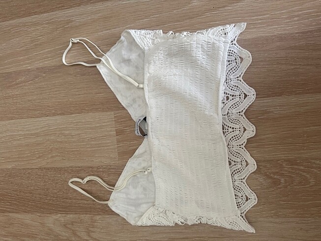 Bershka Dantel bluz