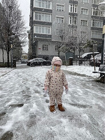 Bebek astronot montu