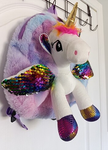 Pony canta