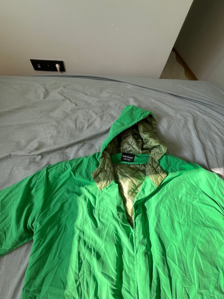 Kadın Yeşil Midi Kapüşonlu Parka - Görsel 3