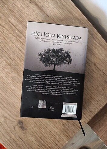 Hiçliğin Kıyısında kitap  - Görsel 2
