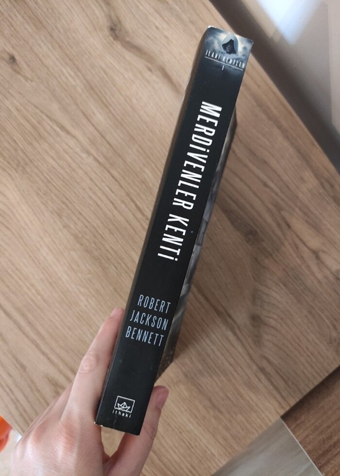 Merdivenler Kenti kitap  - Görsel 2