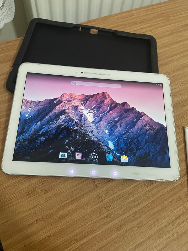 Beyaz Tablet ve Dokunmatik Kalem - Görsel 3
